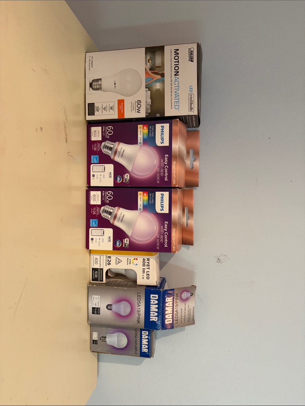 Philips LED Smart Bulb A19 - Purple (Pack) mixed lightbulbs all working